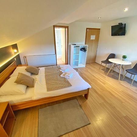 16 Lakes Guesthouse Грабовац Экстерьер фото